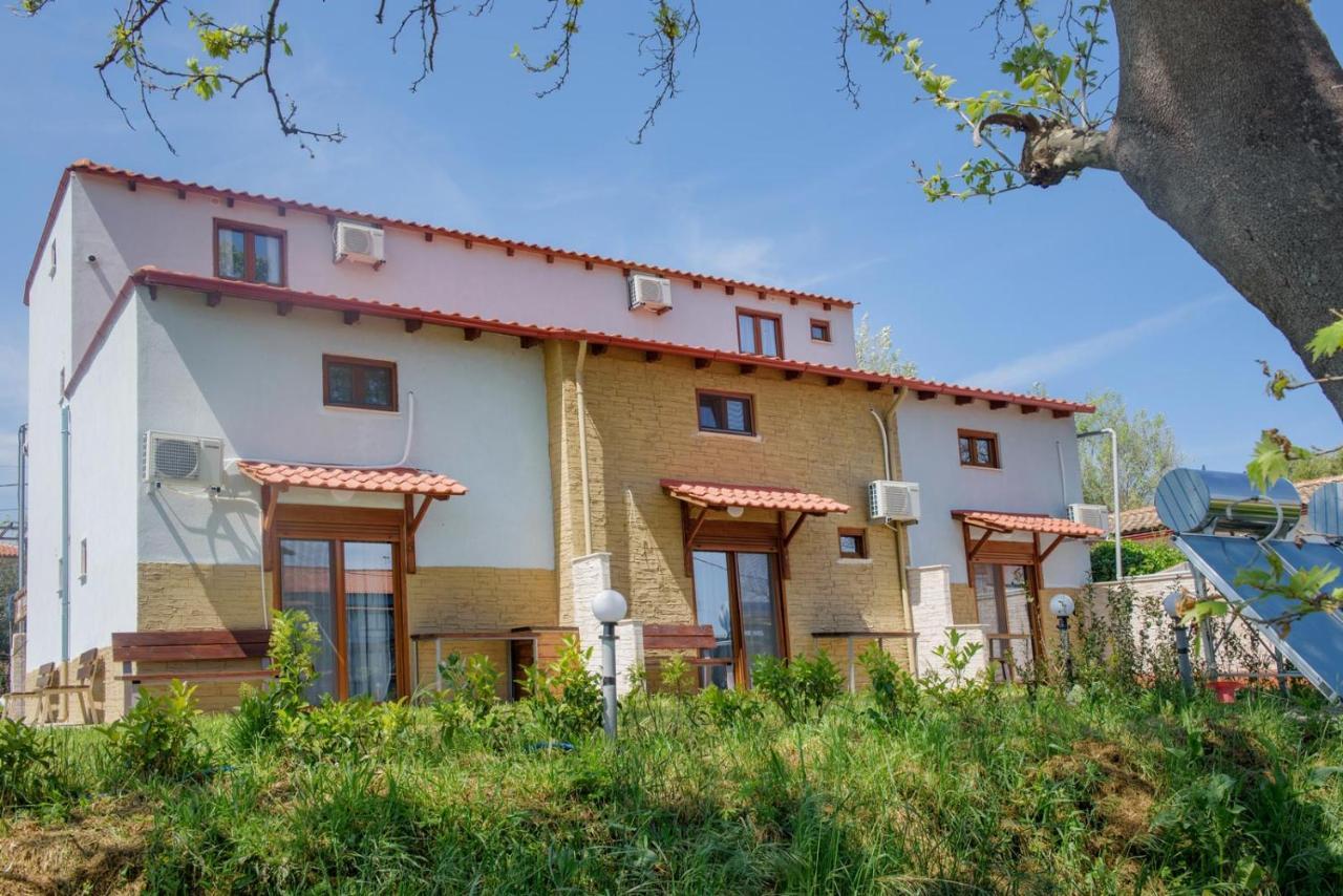 לריסוס 3D Iliadis Suites מראה חיצוני תמונה