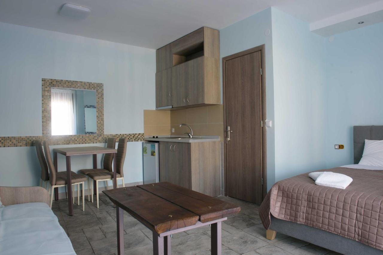 לריסוס 3D Iliadis Suites מראה חיצוני תמונה