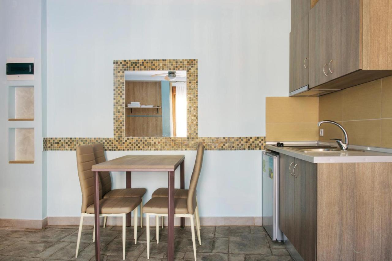 לריסוס 3D Iliadis Suites מראה חיצוני תמונה